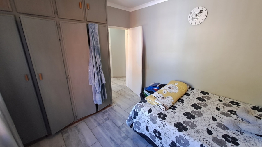 2 Bedroom Property for Sale in Langenhovenpark Free State